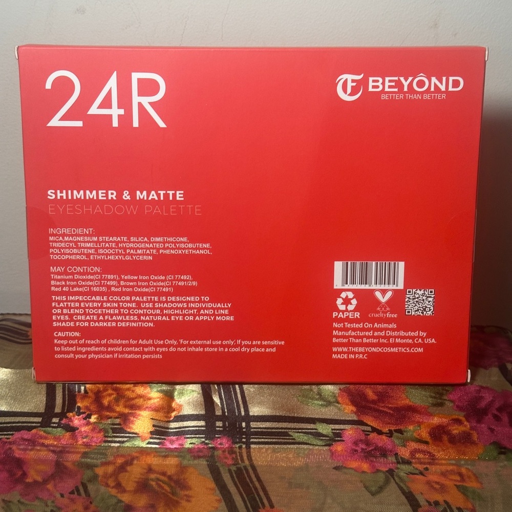 NIB - Beyond 24R eyeshadow palette. - Picture 5 of 5